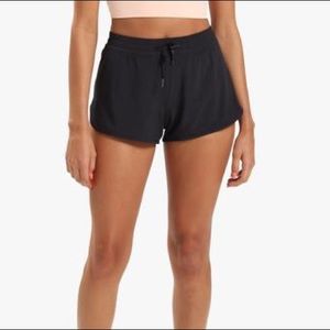 STORI BY KATY HEARN - CHALLENGE 2 1/2 SHORT